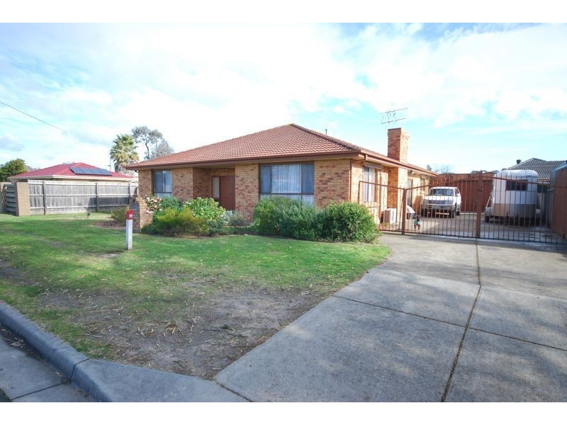 36 Ruffy Drive, Cranbourne VIC 3977