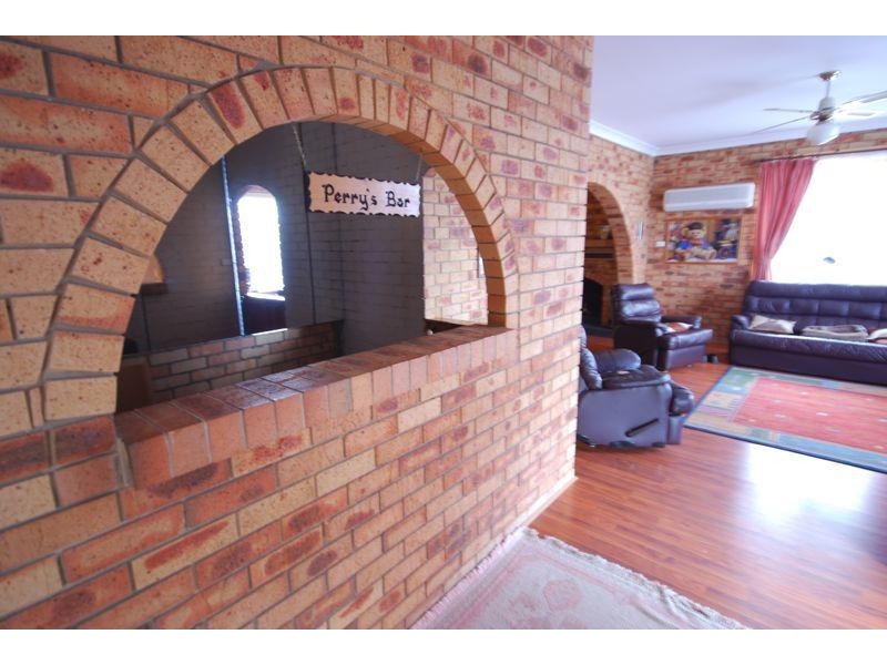 36 Ruffy Drive, Cranbourne VIC 3977