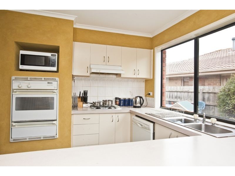 13 Godwin Crescent, Cranbourne North VIC 3977