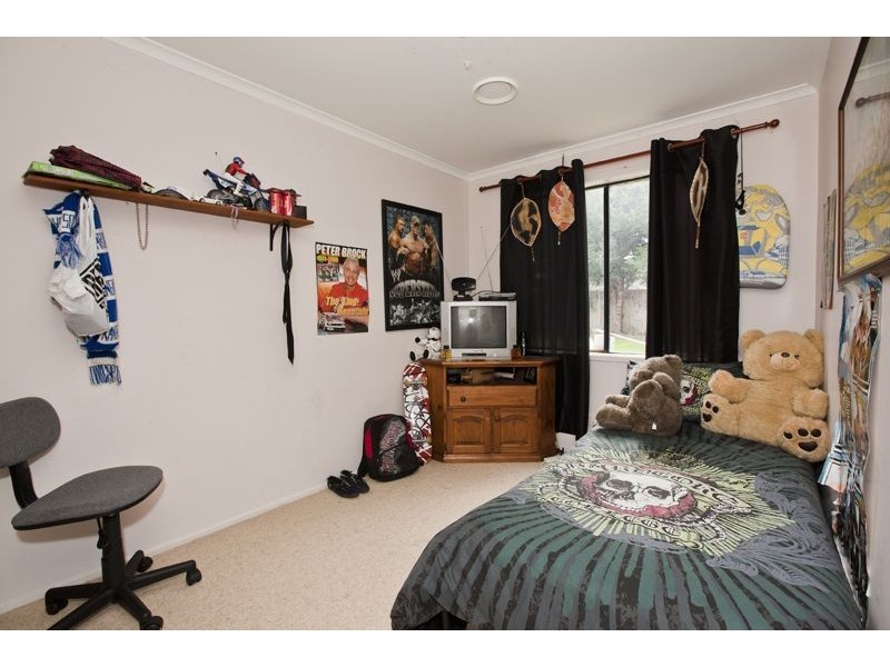 13 Godwin Crescent, Cranbourne North VIC 3977