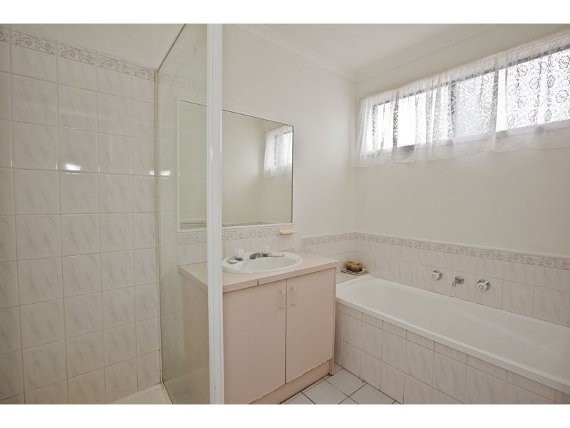 13 Godwin Crescent, Cranbourne North VIC 3977