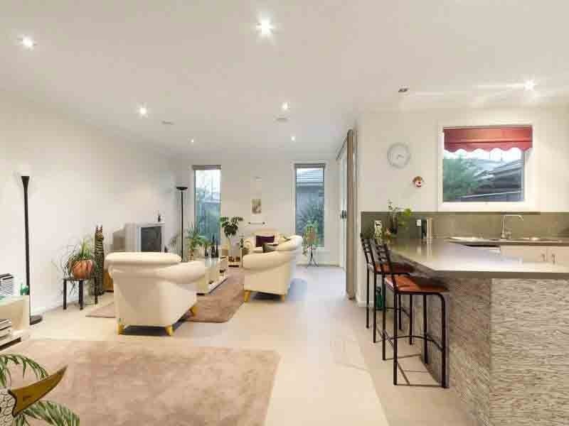 8 Aspect Lane, Cranbourne North VIC 3977