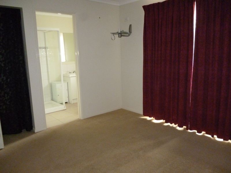 12 Barham Way, Cranbourne East VIC 3977