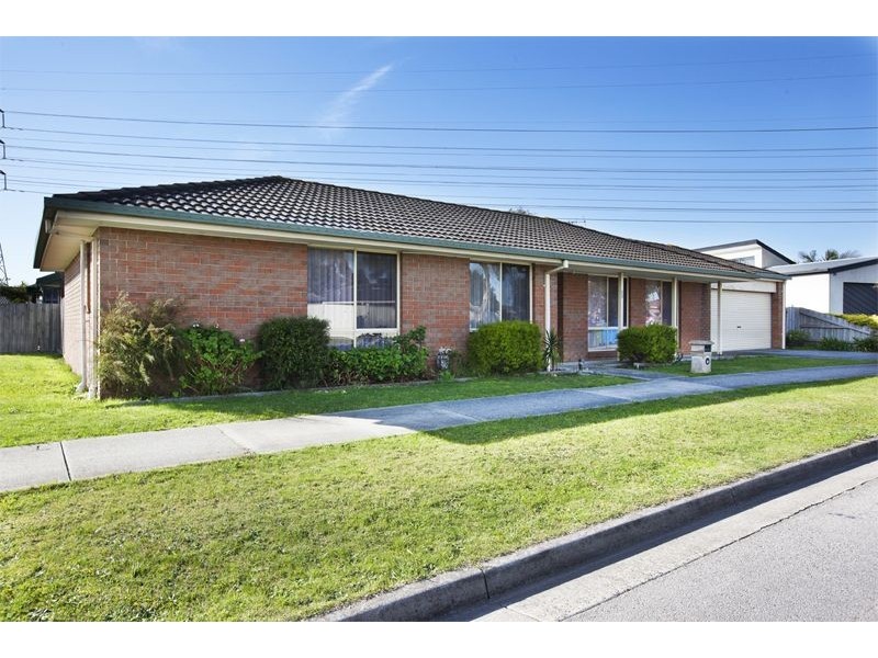 60 Raisell Road, Cranbourne West VIC 3977
