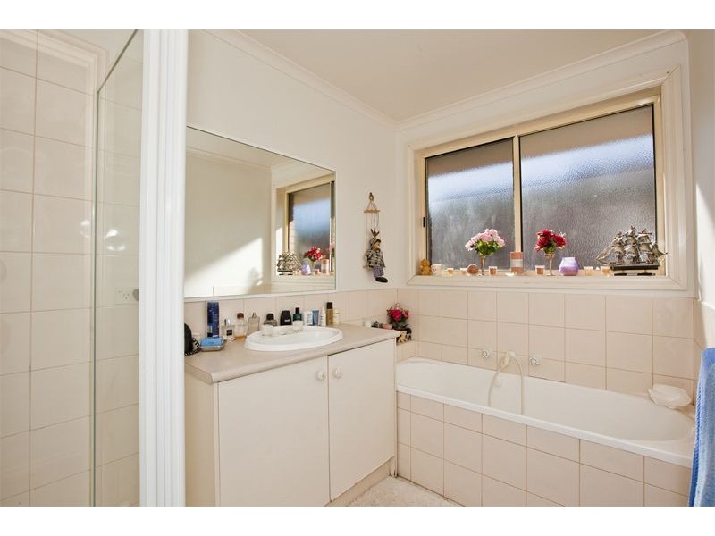 60 Raisell Road, Cranbourne West VIC 3977