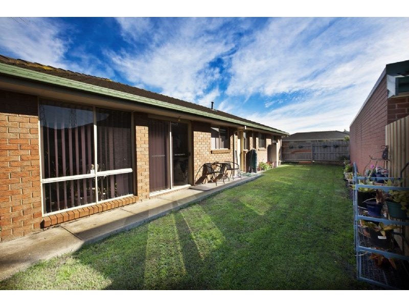 60 Raisell Road, Cranbourne West VIC 3977