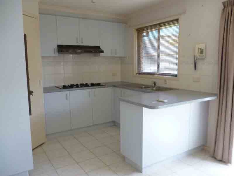 33 Josephine Avenue, Cranbourne VIC 3977