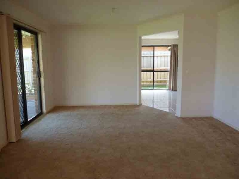 33 Josephine Avenue, Cranbourne VIC 3977