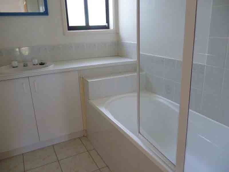 33 Josephine Avenue, Cranbourne VIC 3977