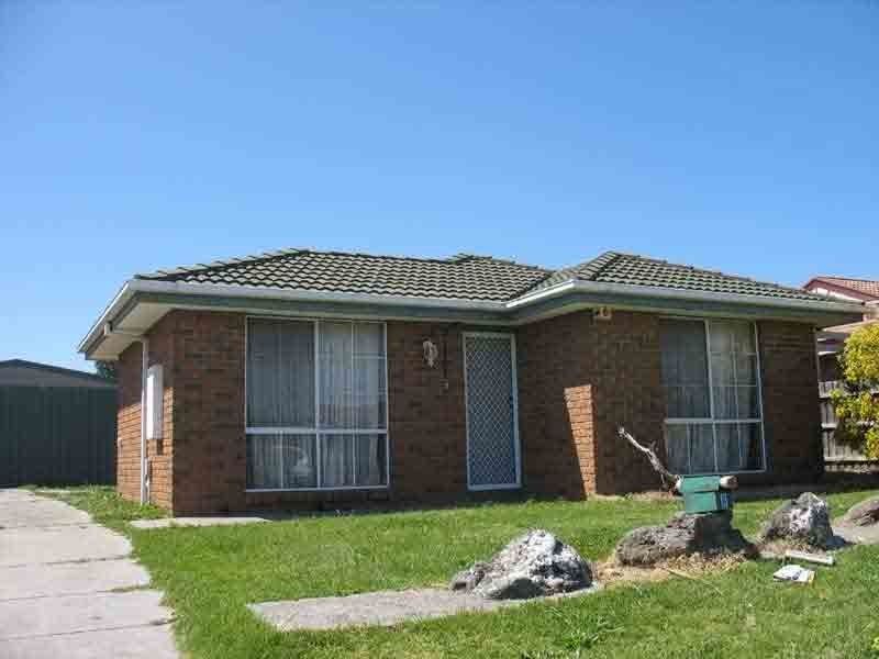 6 Natalie Court, Cranbourne West VIC 3977