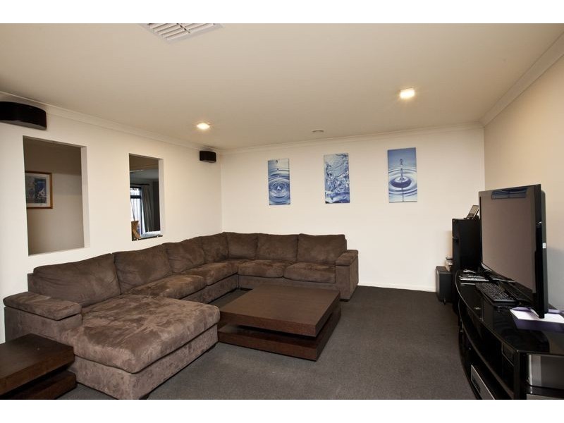 91 Bluemist Circuit, Lyndhurst VIC 3975