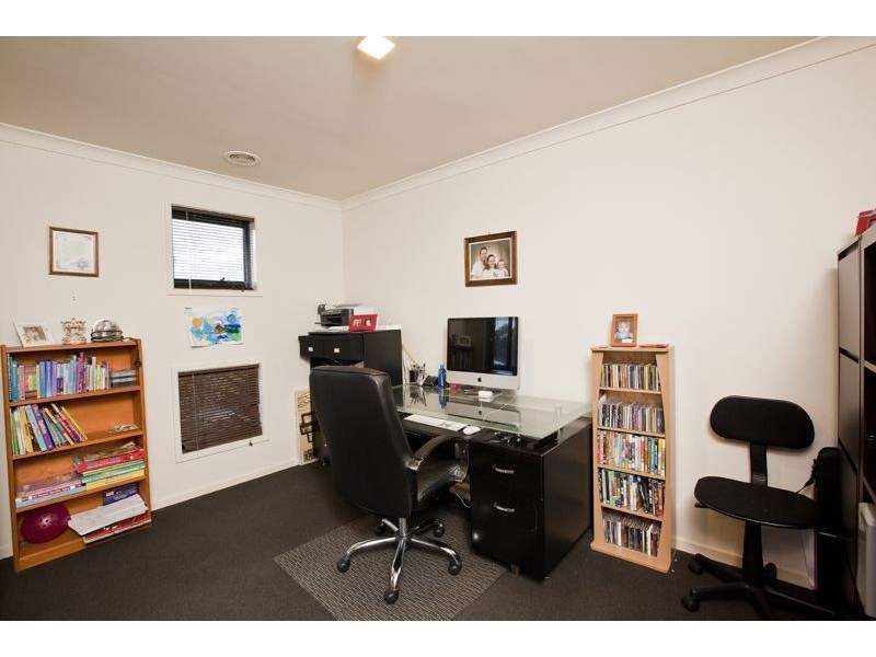 91 Bluemist Circuit, Lyndhurst VIC 3975