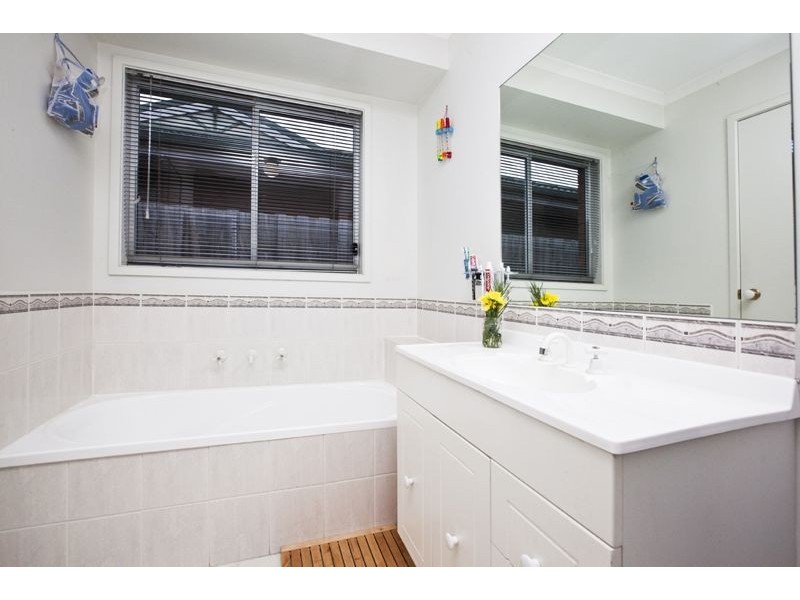 41 Middleham Close, Cranbourne VIC 3977