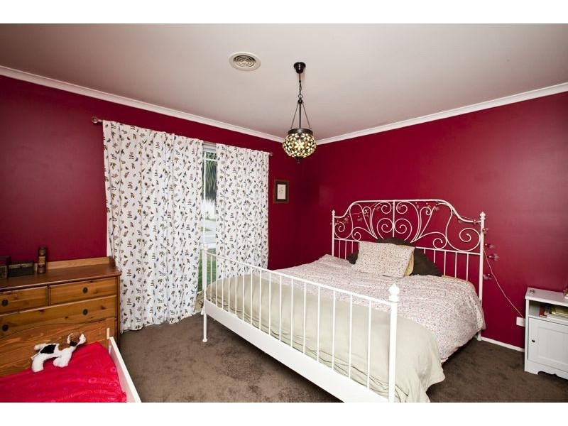 41 Middleham Close, Cranbourne VIC 3977