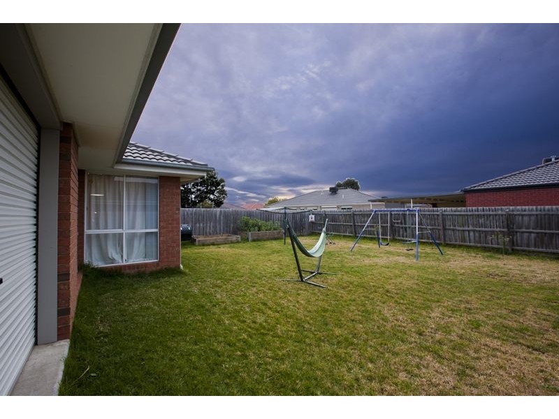 41 Middleham Close, Cranbourne VIC 3977