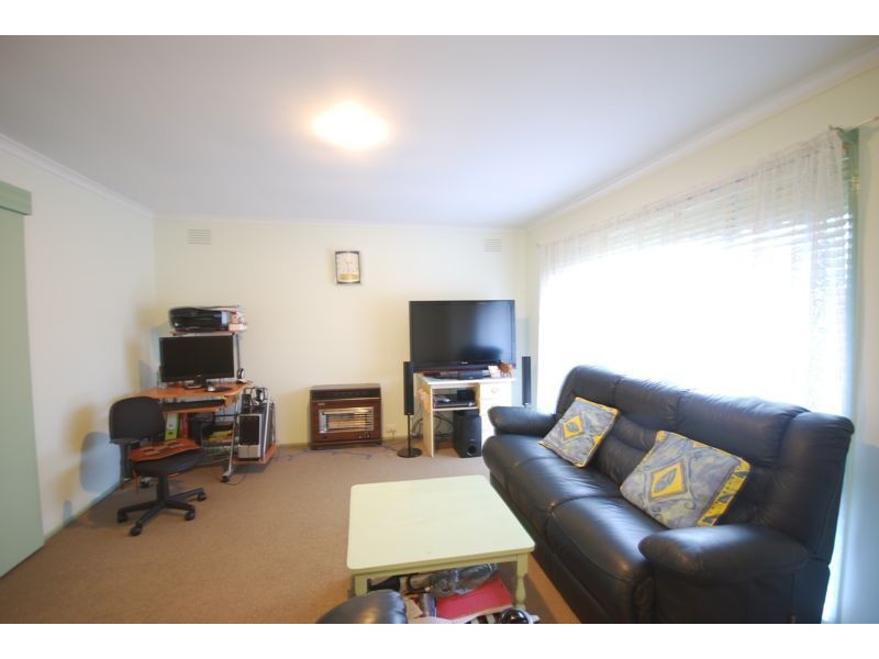 2/28 Latrobe Street, Cranbourne VIC 3977