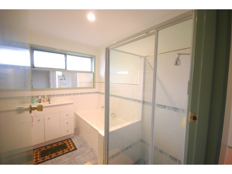 2/28 Latrobe Street, Cranbourne VIC 3977