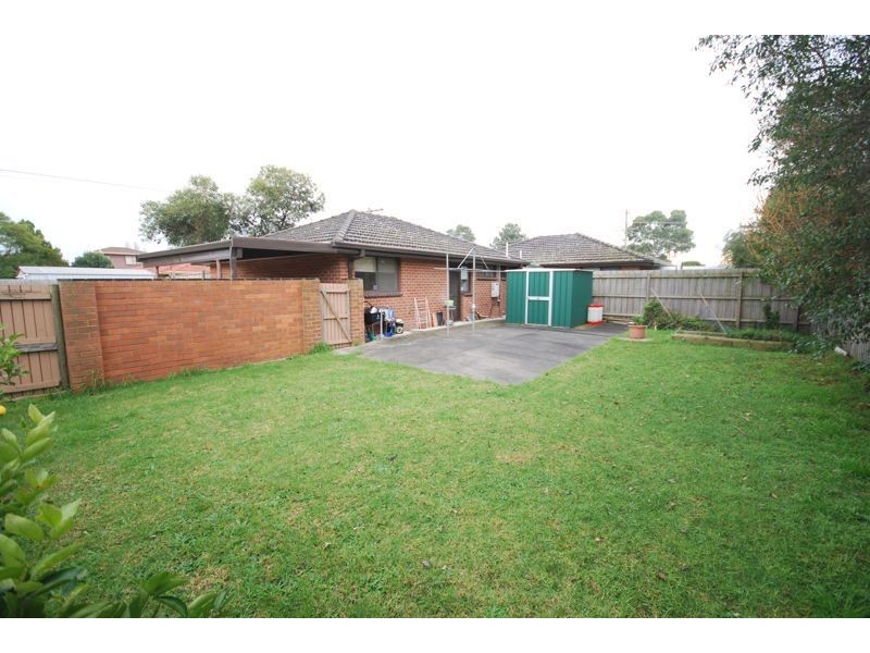 2/28 Latrobe Street, Cranbourne VIC 3977