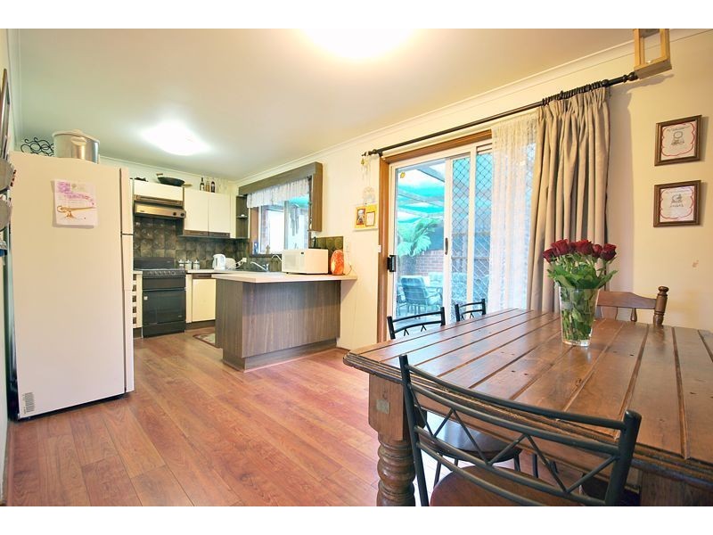 2/17 Fairfield Street, Cranbourne VIC 3977