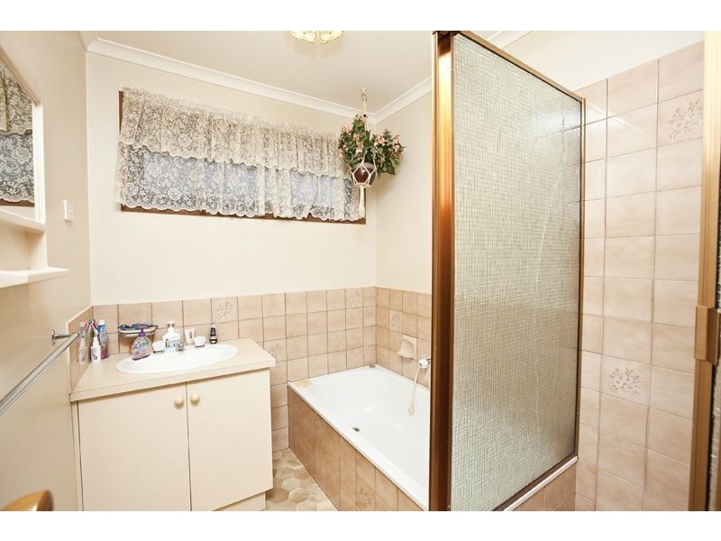 97 Lesdon Avenue, Cranbourne VIC 3977