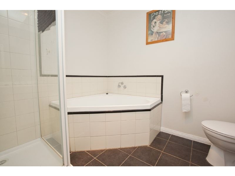 150 Craig Road, Devon Meadows VIC 3977