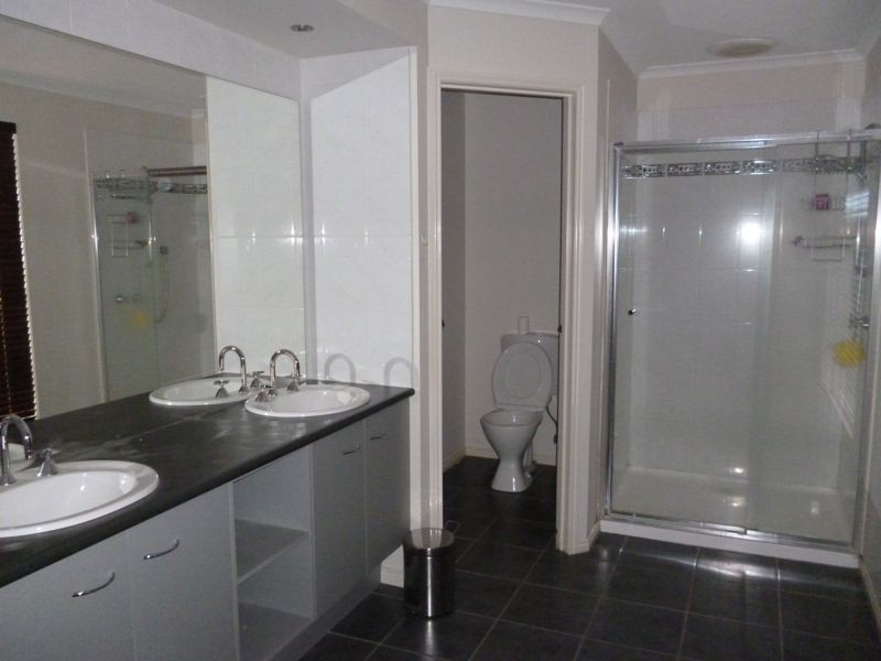 12 Silky Oak Drive, Cranbourne North VIC 3977