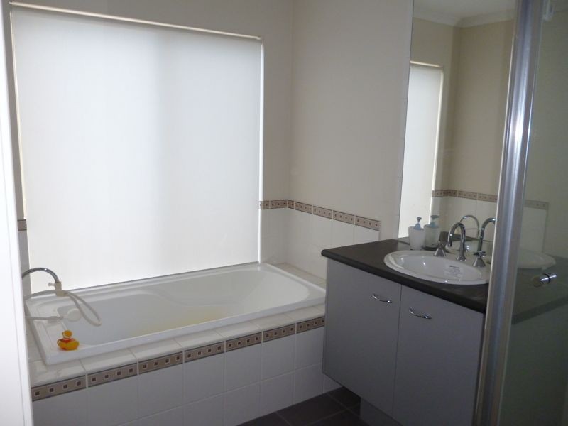 12 Silky Oak Drive, Cranbourne North VIC 3977