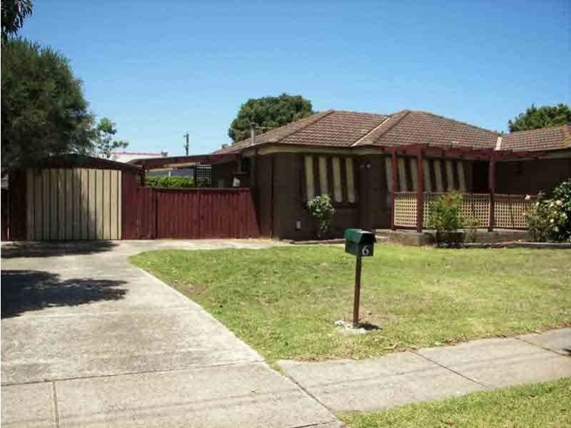 6 Monahans Road, Cranbourne West VIC 3977