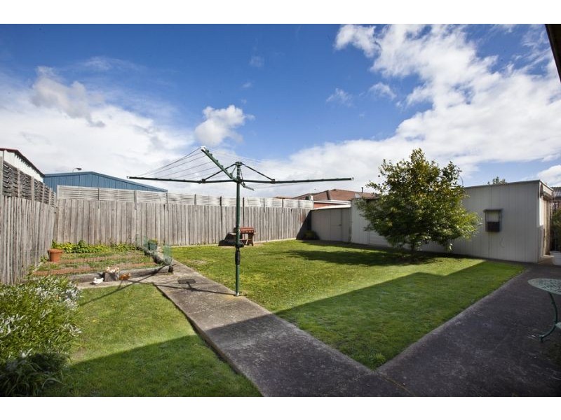 6 Allemby Drive, Cranbourne West VIC 3977