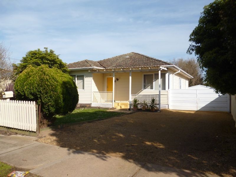 25 Ainsleigh Court, Cranbourne VIC 3977