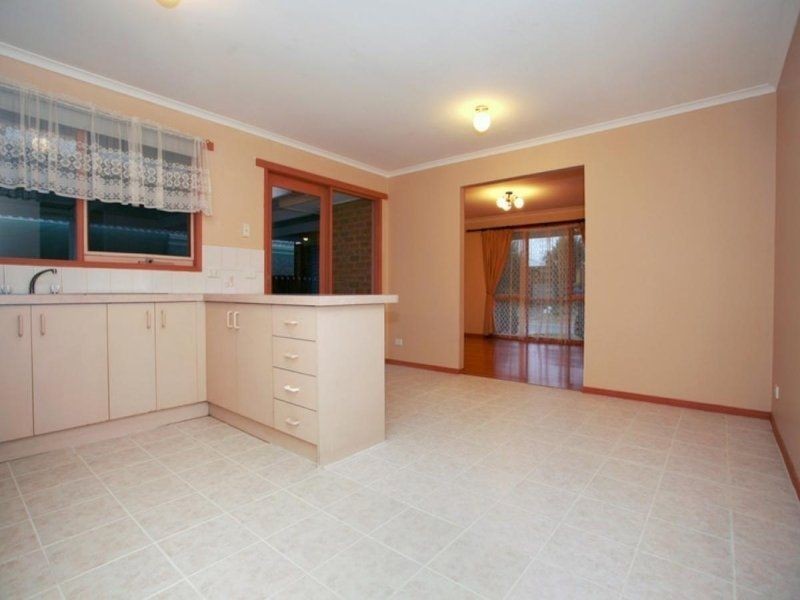 9 Celebration Court, Cranbourne West VIC 3977