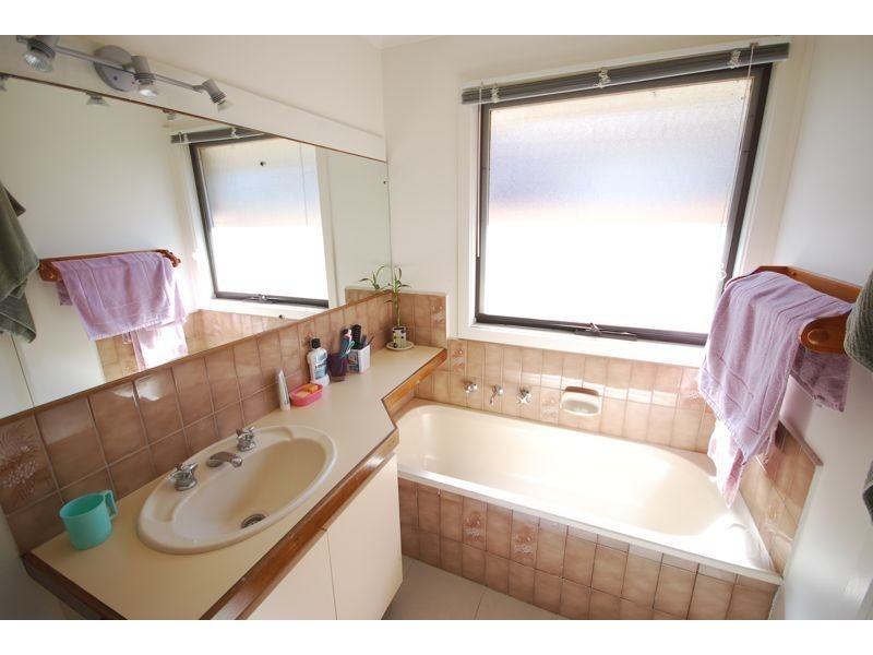 6 Tongola Court, Cranbourne VIC 3977