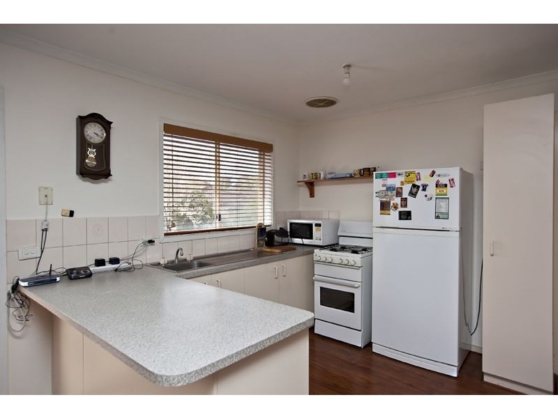 2/56 Fairbairn Road, Cranbourne VIC 3977