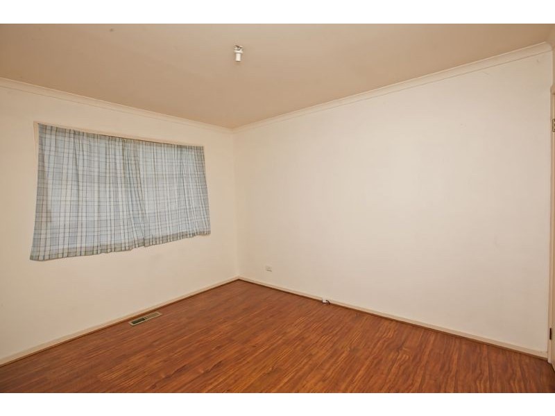 2/56 Fairbairn Road, Cranbourne VIC 3977