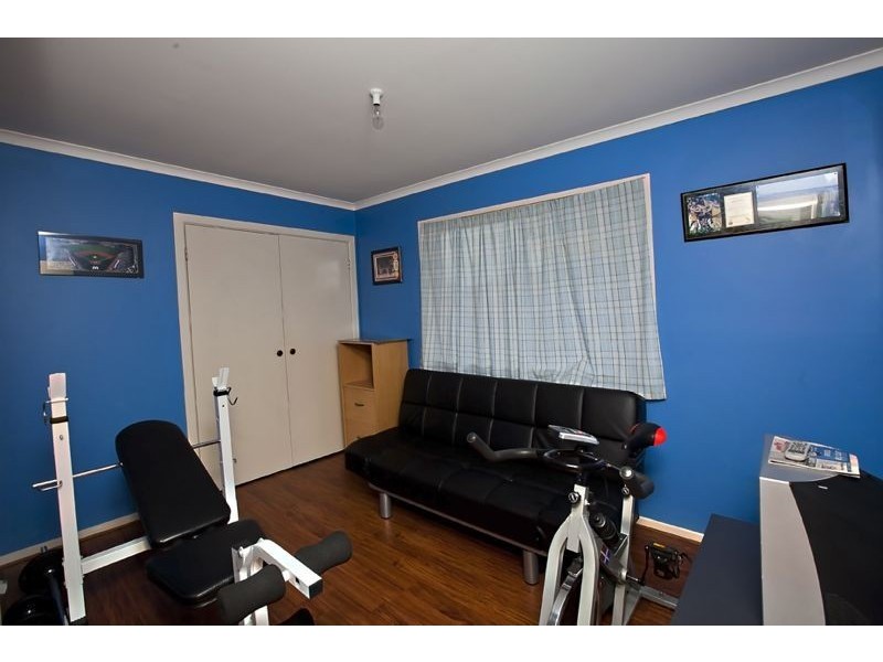 2/56 Fairbairn Road, Cranbourne VIC 3977