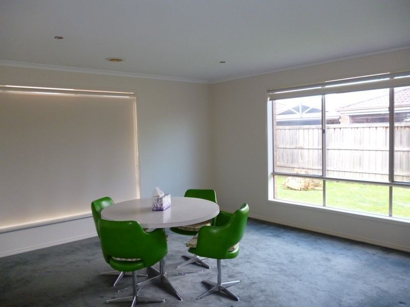 12 Silky Oak Drive, Cranbourne North VIC 3977