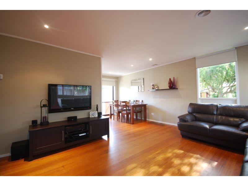 12 Campbell Parade, Cranbourne VIC 3977