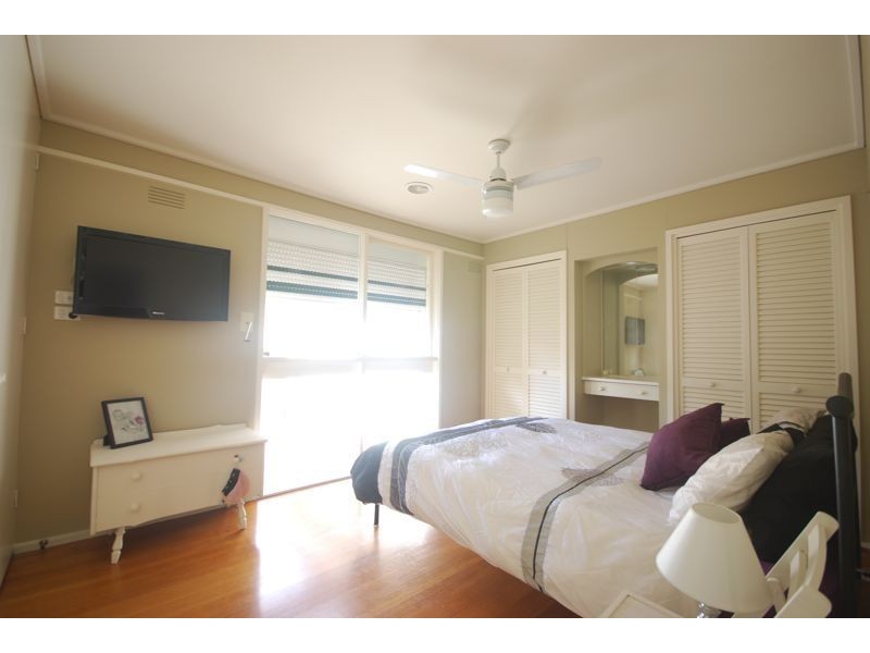 12 Campbell Parade, Cranbourne VIC 3977