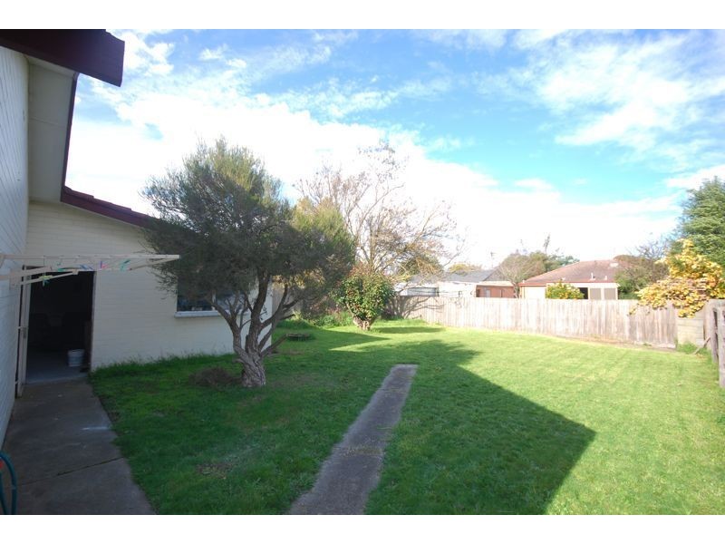 12 Campbell Parade, Cranbourne VIC 3977