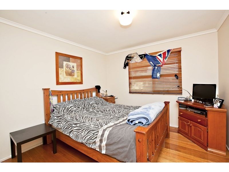 18 Waverley Park Drive, Cranbourne North VIC 3977