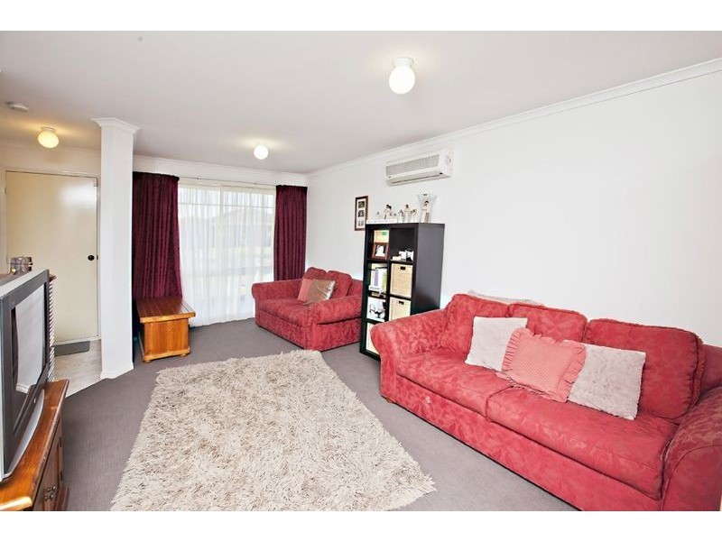 40 Stephellen Way, Cranbourne West VIC 3977