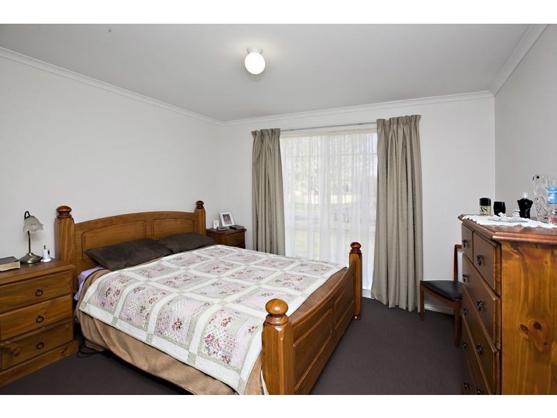 40 Stephellen Way, Cranbourne West VIC 3977