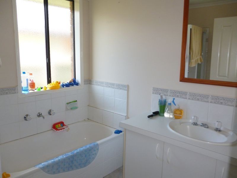 40 Trafalgar Way, Cranbourne East VIC 3977