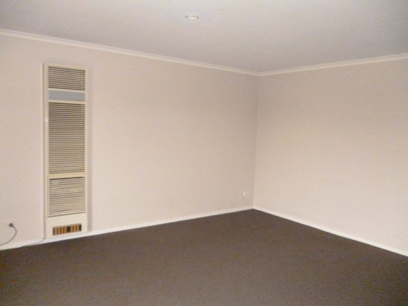39 Raisell Road, Cranbourne West VIC 3977