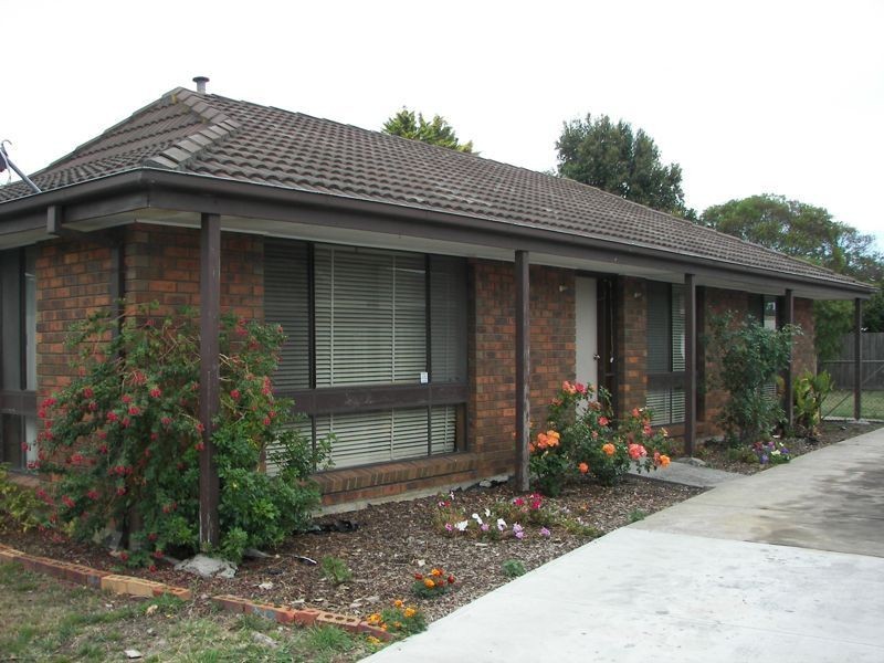6 Geoffrey Court, Cranbourne VIC 3977