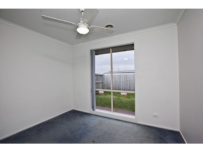 2 Nyah Place, Cranbourne West VIC 3977