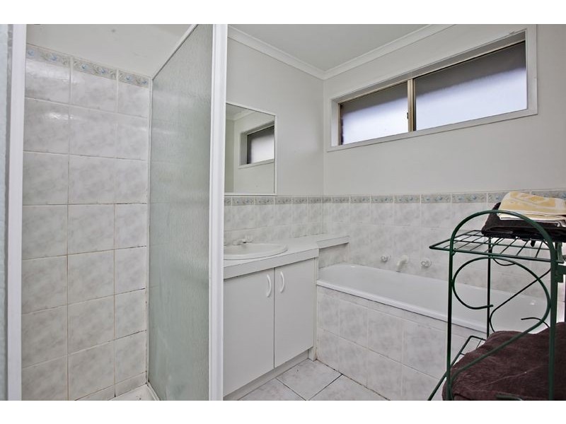 2 Nyah Place, Cranbourne West VIC 3977