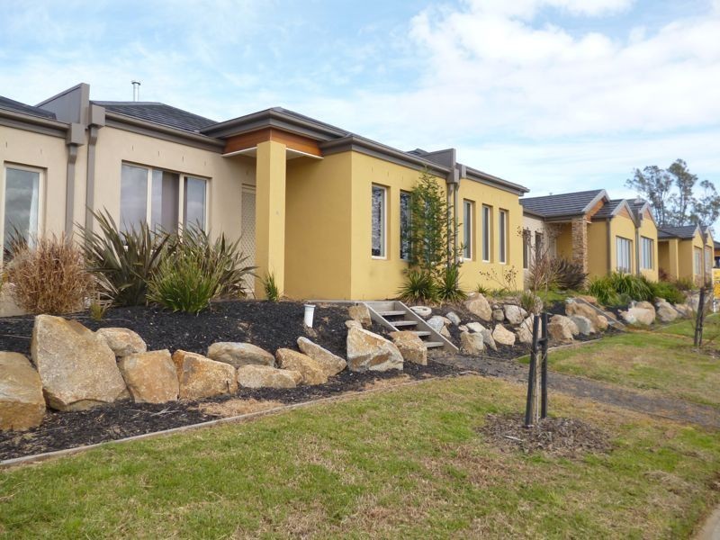 4 Tolpis Lane, Cranbourne North VIC 3977