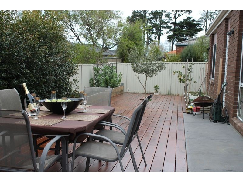 3 Aveley Place, Cranbourne East VIC 3977