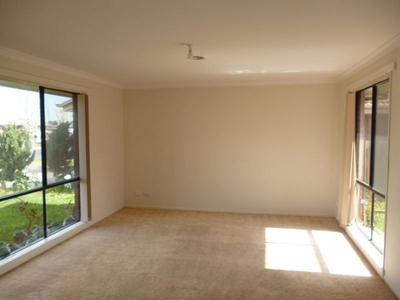 38 Trafalgar Way, Cranbourne East VIC 3977